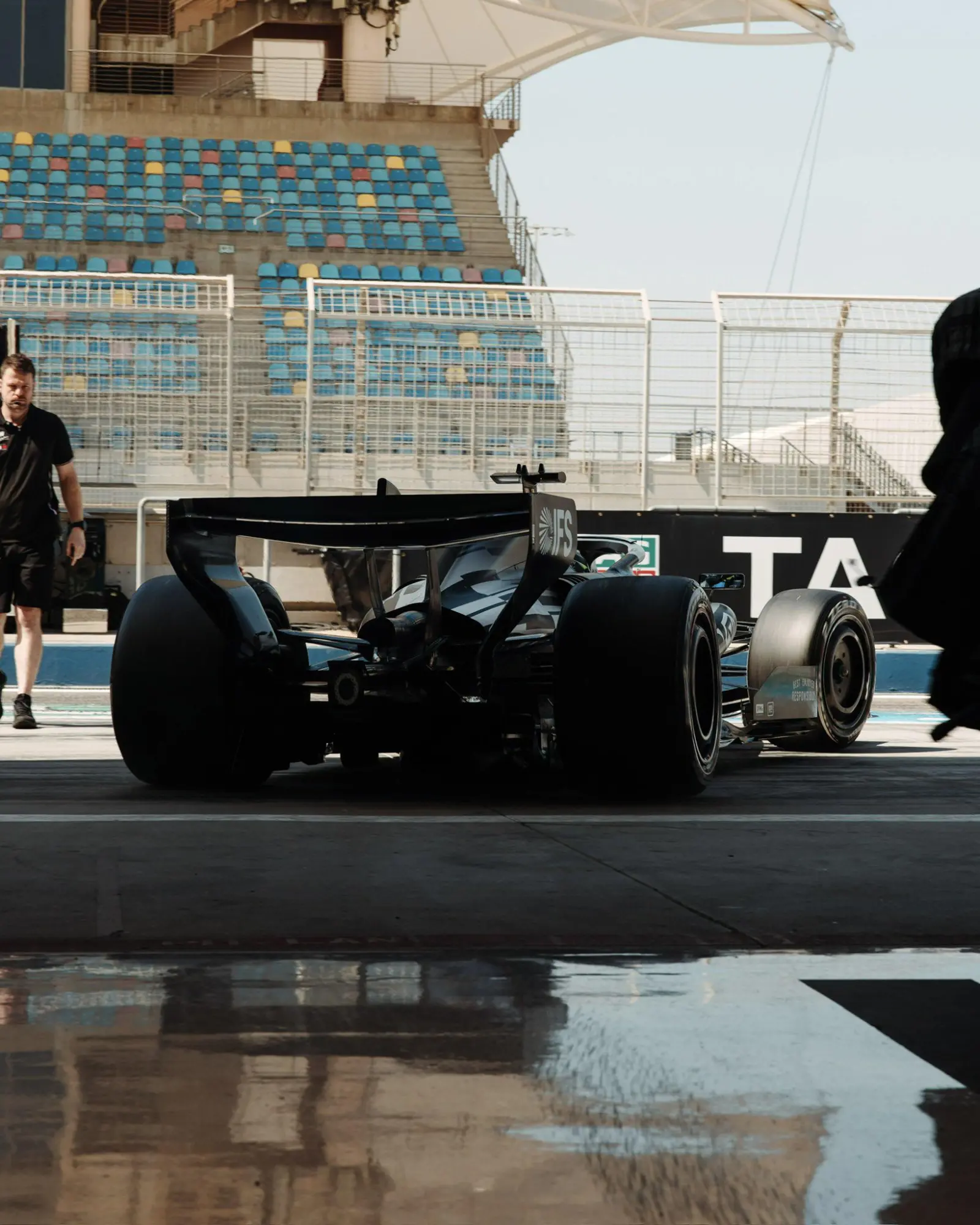 $!Checo Pérez finaliza 14º en el segundo día de test de Bahréin con Cadillac