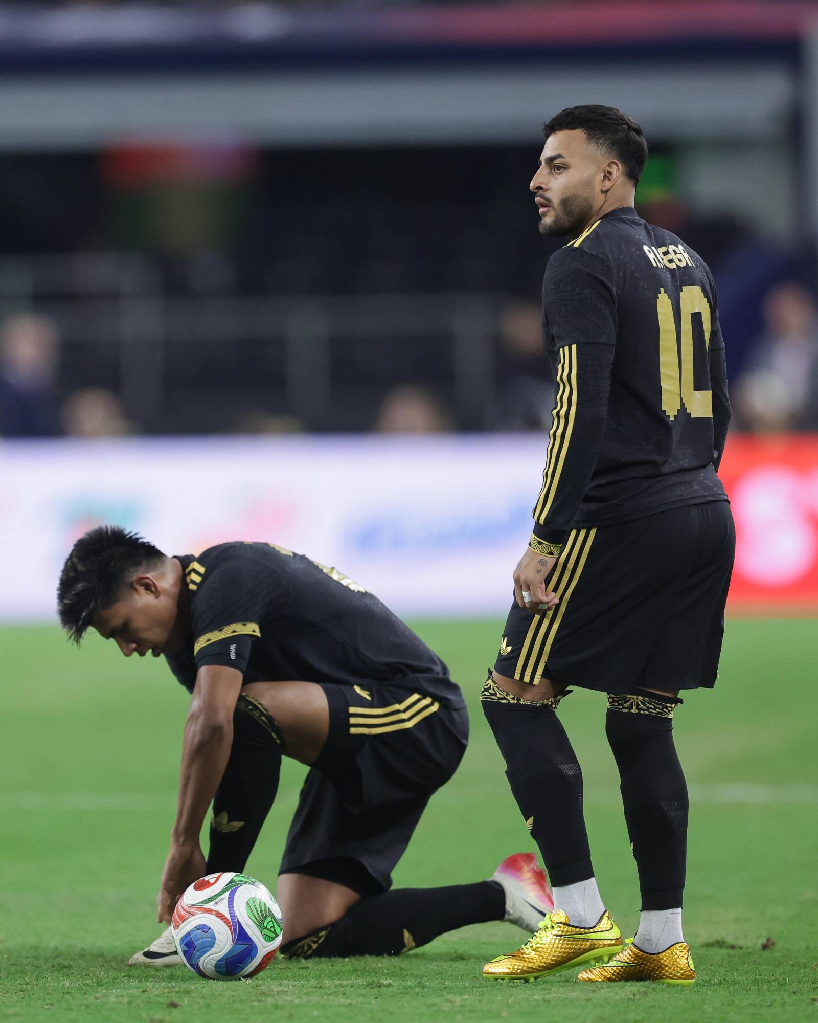 $!México sufre goleada 4-0 ante Colombia y enciende alarmas rumbo a 2026