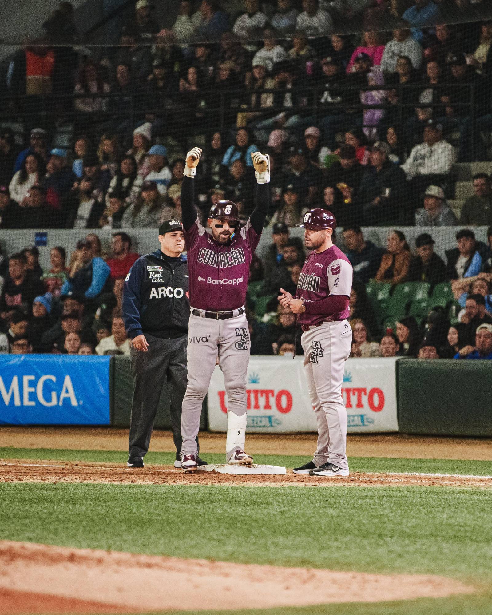 $!Tomateros vencen 4-2 a Algodoneros y se colocan a un triunfo de la final