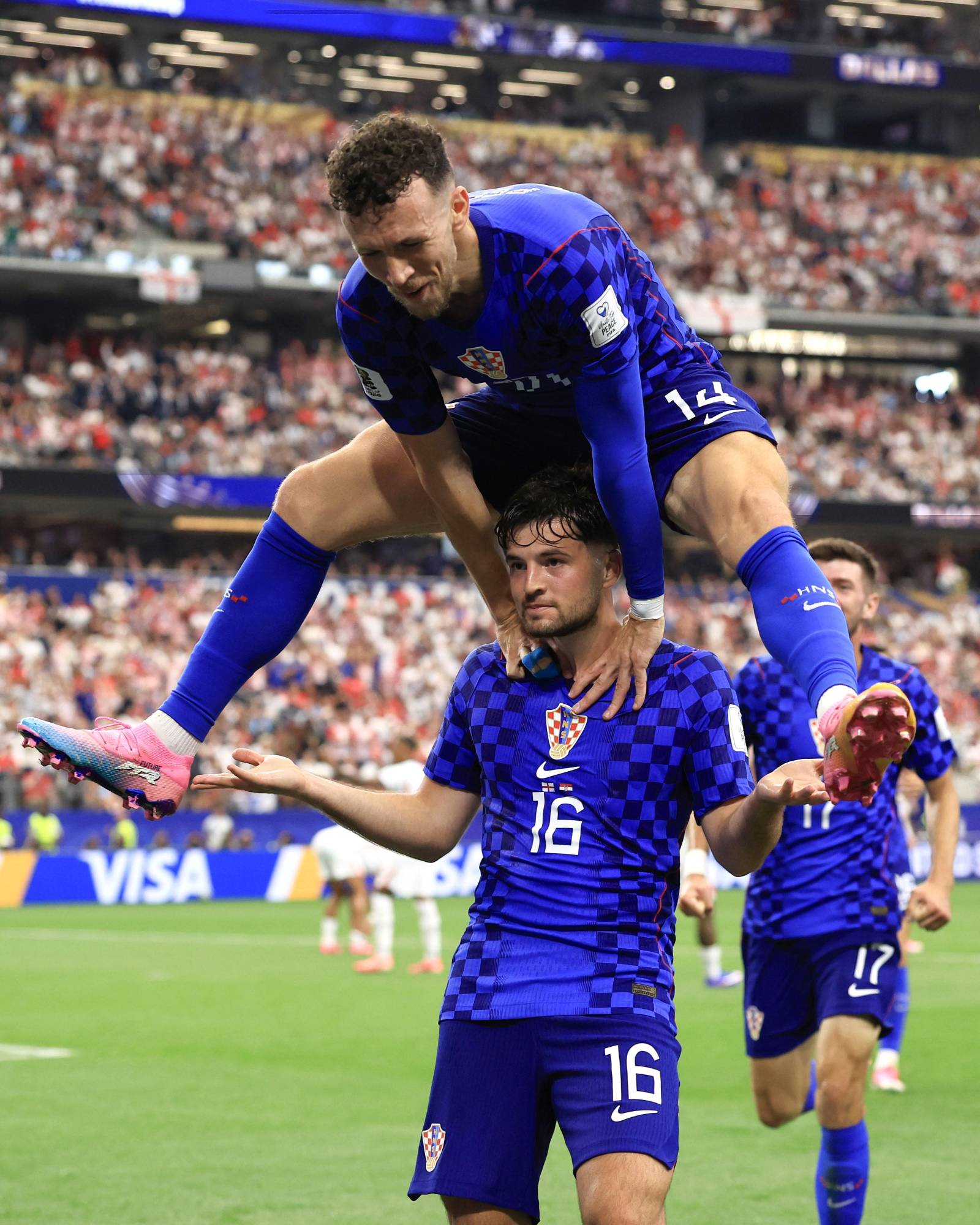 $!Inglaterra muestra sus credenciales y doblega a Croacia en su estreno mundialista