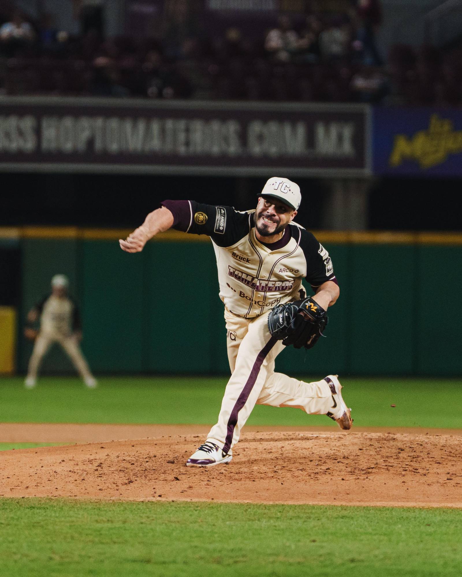$!Tomateros asegura su quinta serie consecutiva al vencer a Tucson en entradas extras