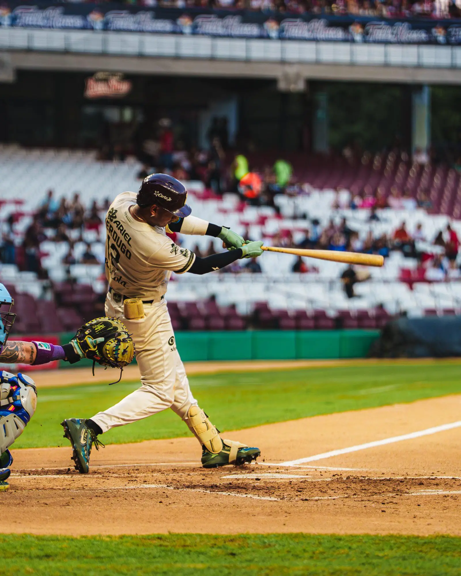 $!Guasave se lleva la serie de Culiacán en un ajustado duelo de pitcheo y estrategia