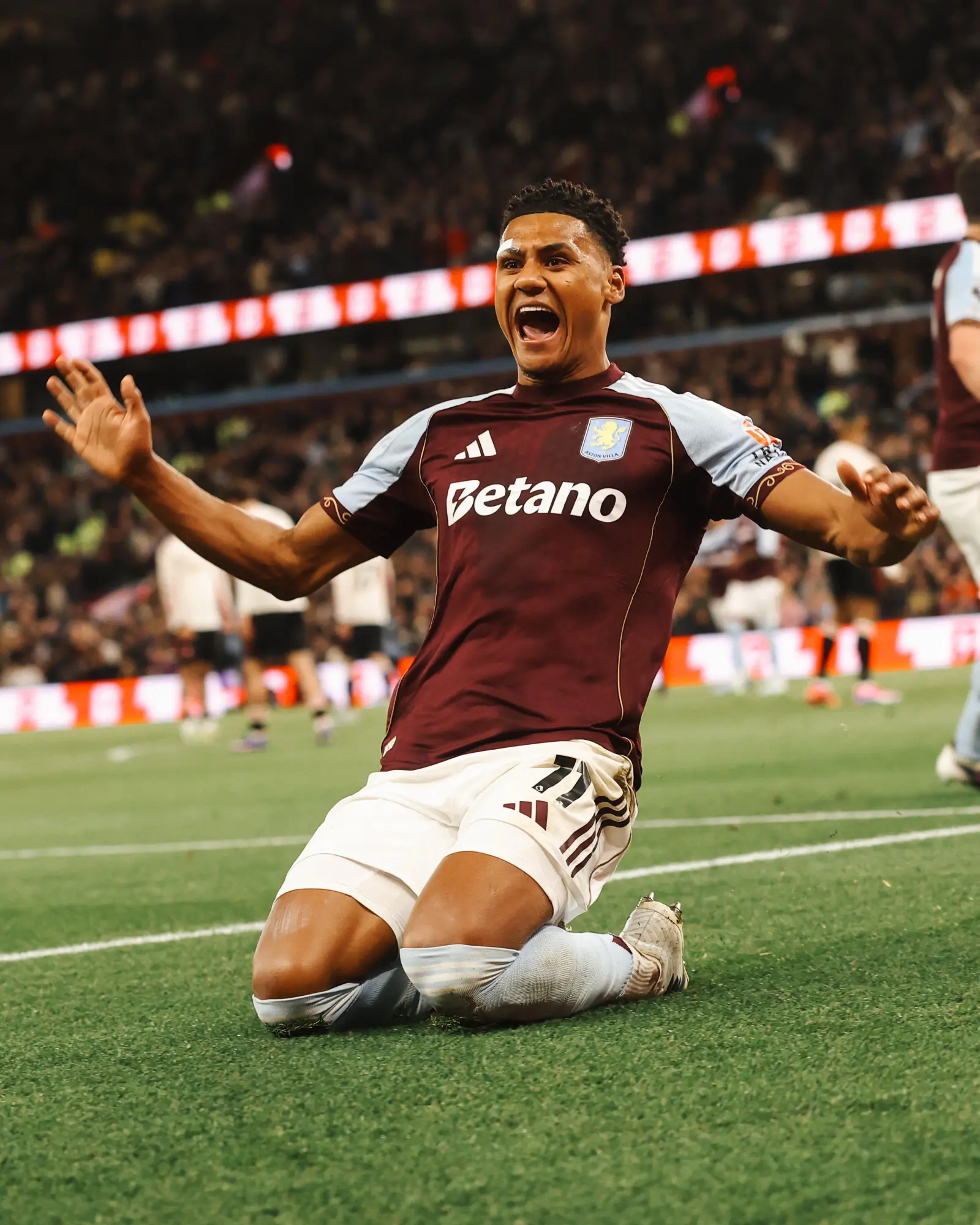 $!Aston Villa asegura boleto a Champions tras vencer al Liverpool