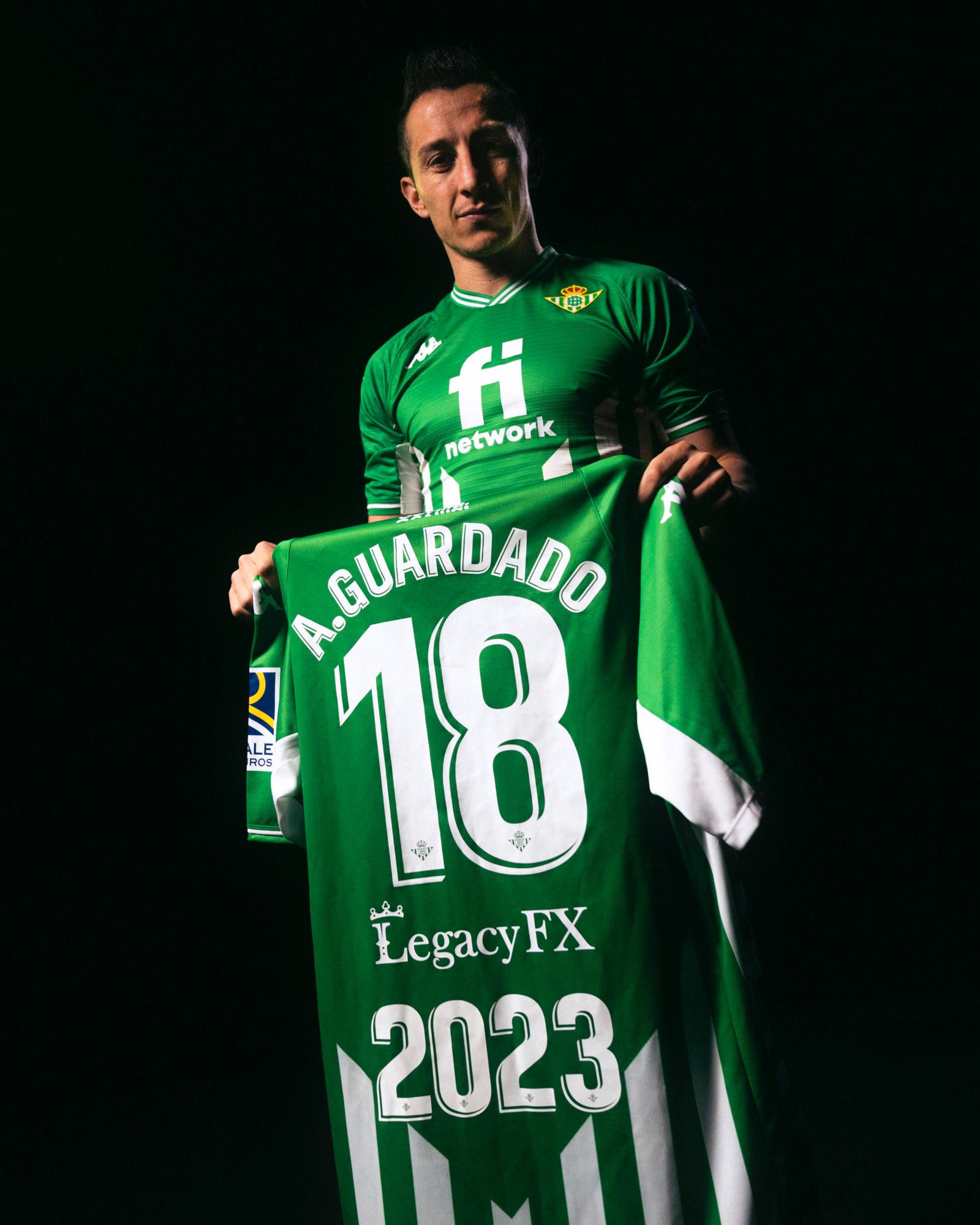 $!Andrés Guardado renueva su contrato con el Betis hasta 2023