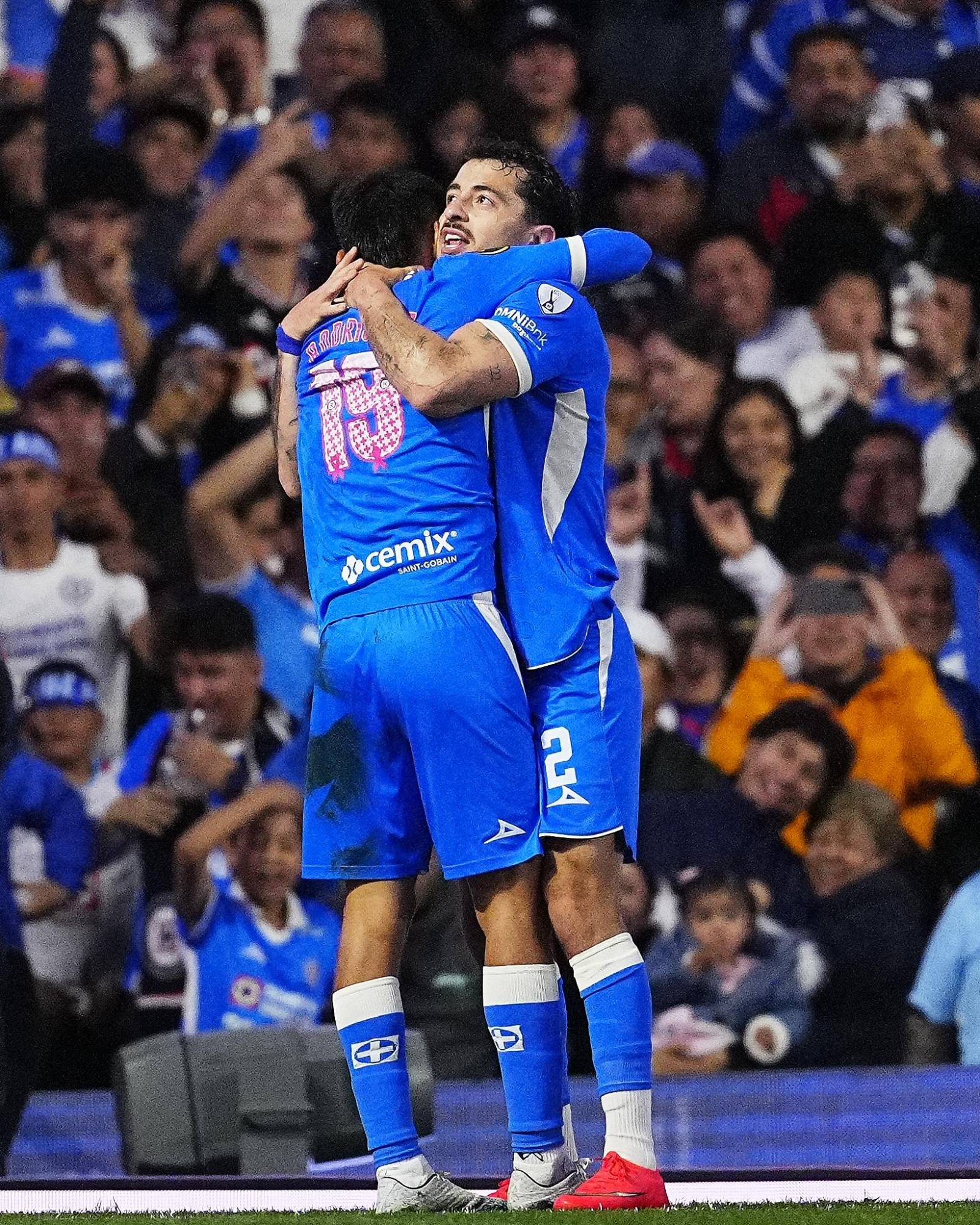 $!Cruz Azul aplasta 5-0 a FC Juárez en el Estadio Azteca