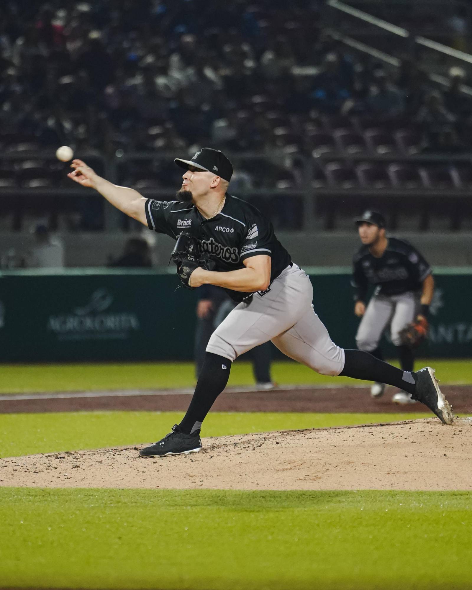 $!Tomateros empata serie en Nayarit y mantiene viva la pelea por la cima
