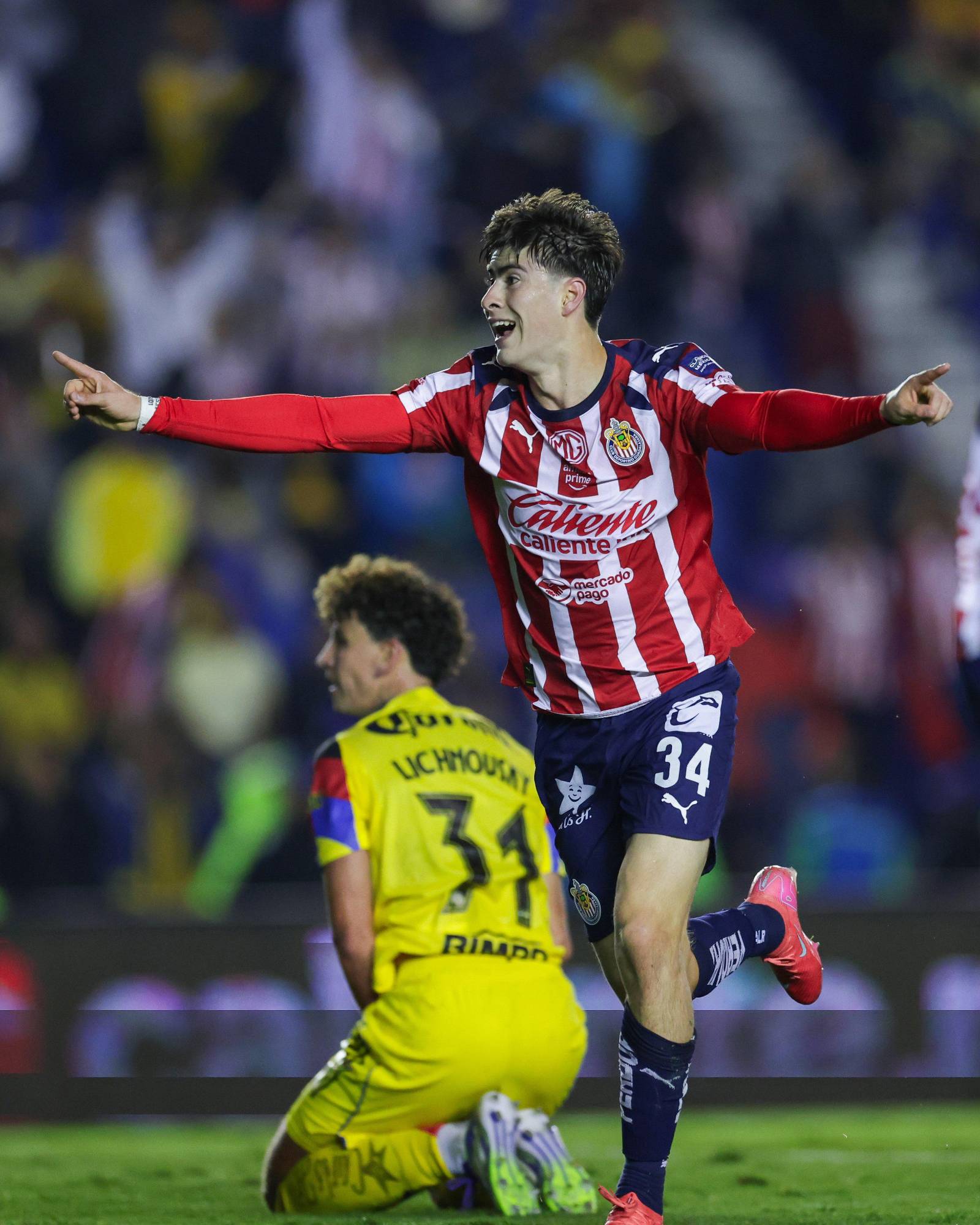 $!Chivas vencen al América y sorprende en el Clásico Nacional