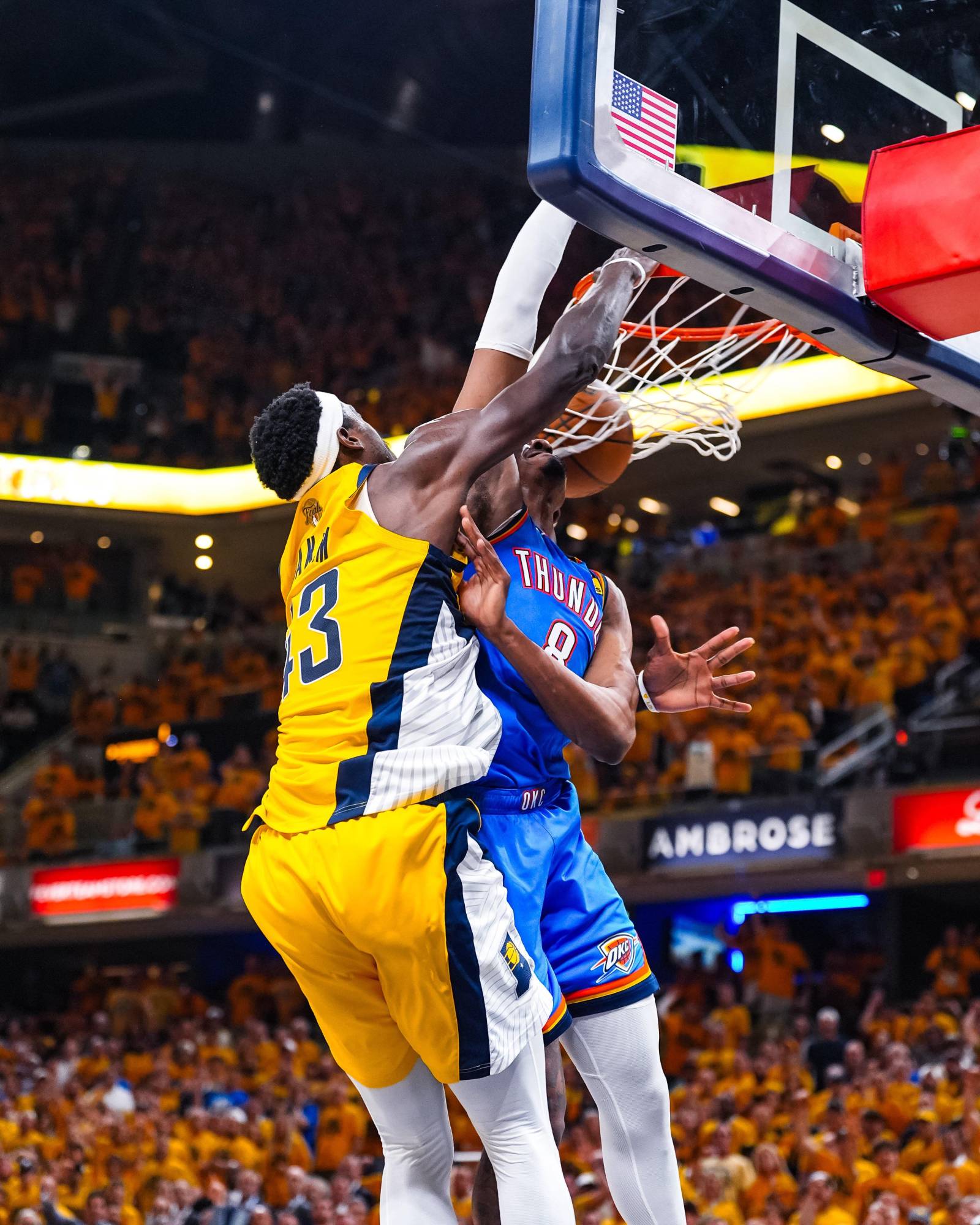 $!Pacers fuerzan Juego 7 tras aplastar al Thunder en una noche para la historia