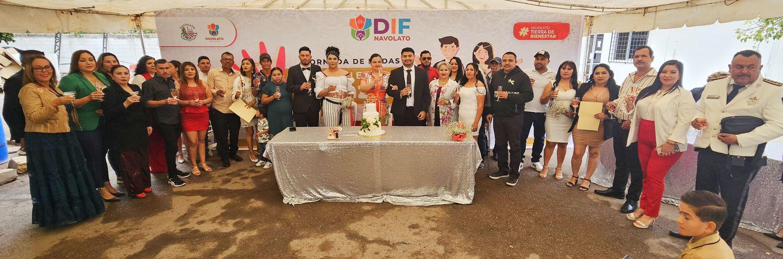$!Se unen 11 parejas en boda masiva en Navolato