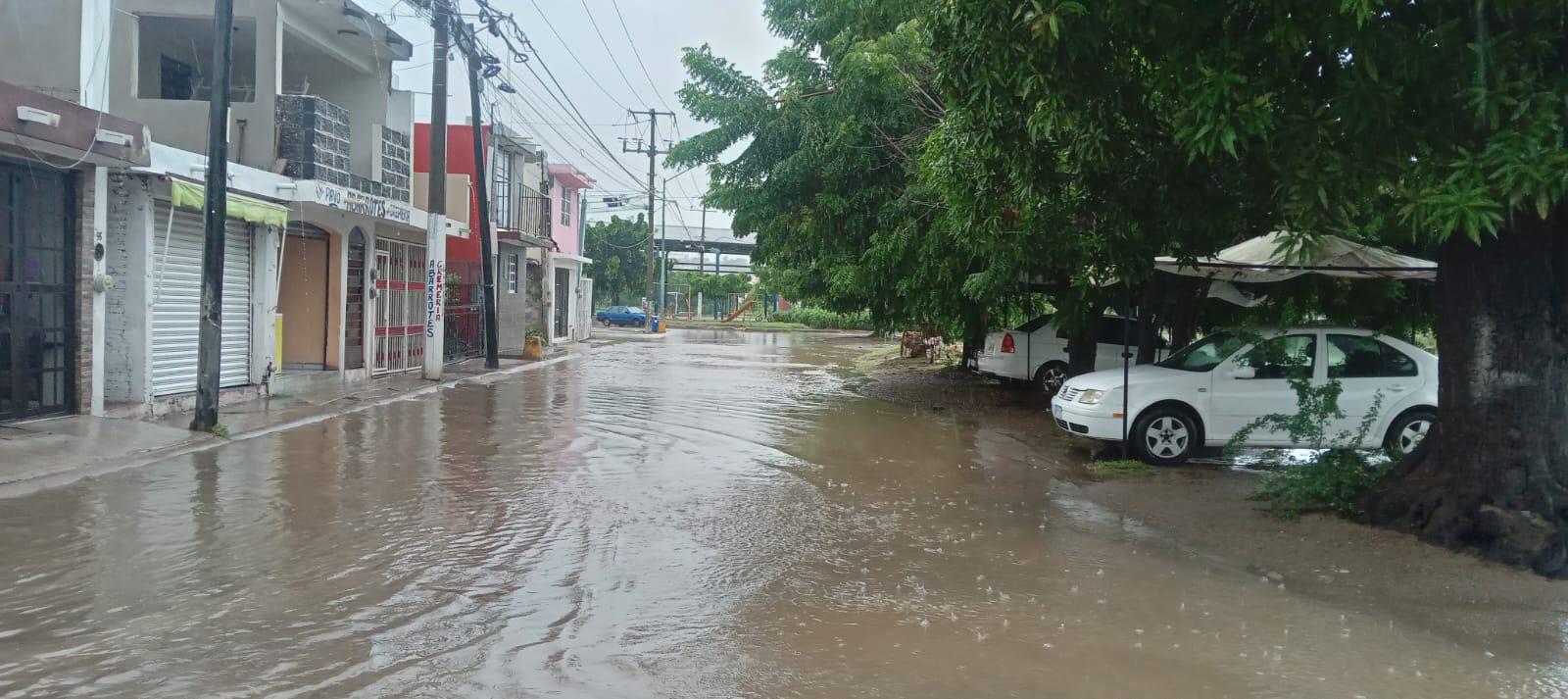 $!Se desborda el arroyo Jabalines en La Foresta; piden ayuda al Gobernador y al Alcalde para muro