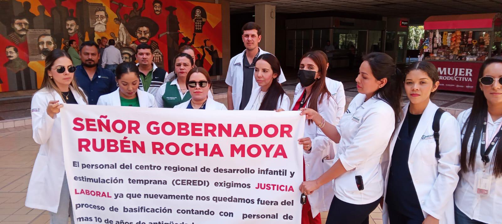 $!‘Queremos nuestras bases, queremos una estabilidad’, reclaman trabajadores de IMSS-Bienestar en Sinaloa