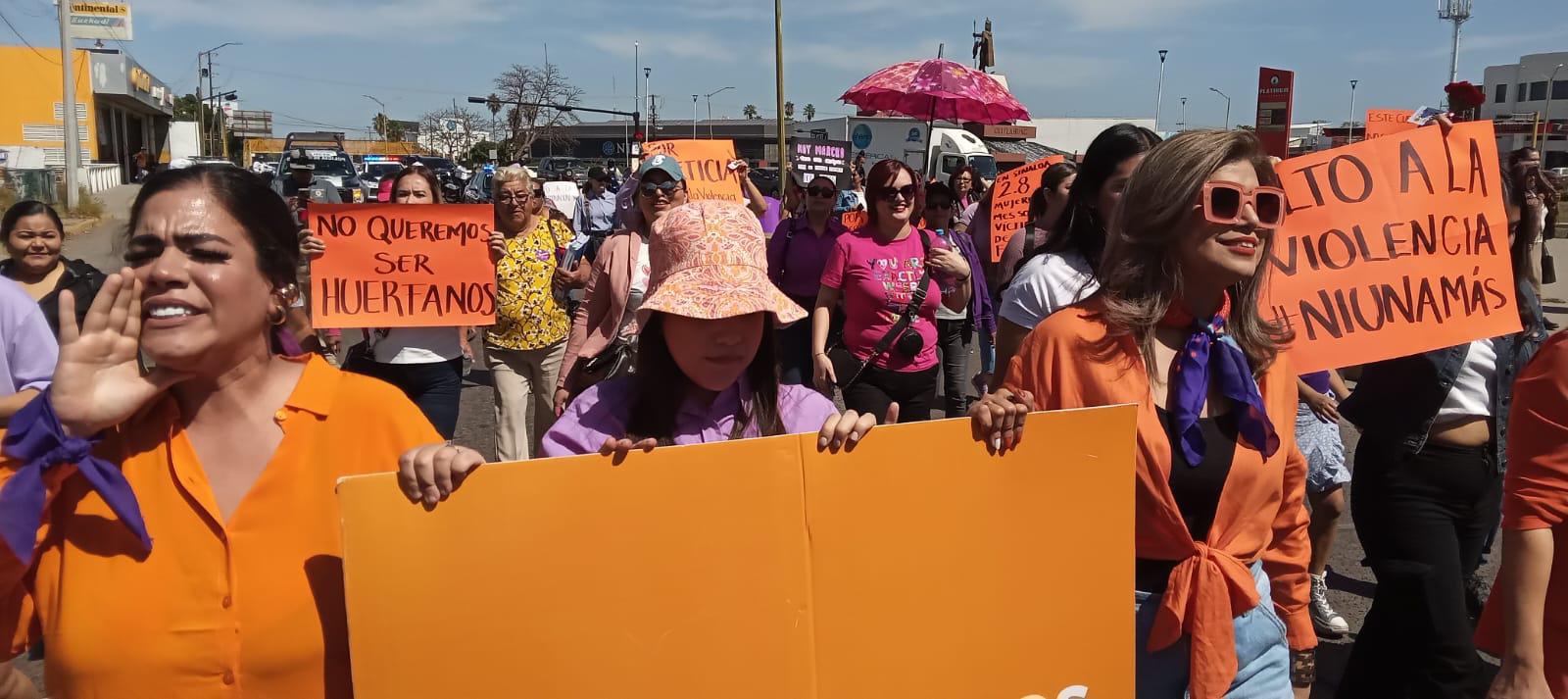 $!Gritos de lucha retumban en calles de Culiacán por el 8M