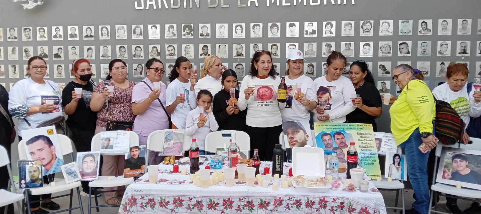 $!Colectivos de búsqueda realizan brindis por la vida de personas desaparecidas en Culiacán