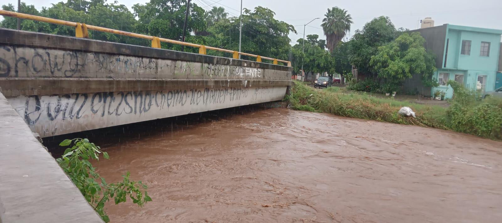 $!Se desborda el arroyo Jabalines en La Foresta; piden ayuda al Gobernador y al Alcalde para muro