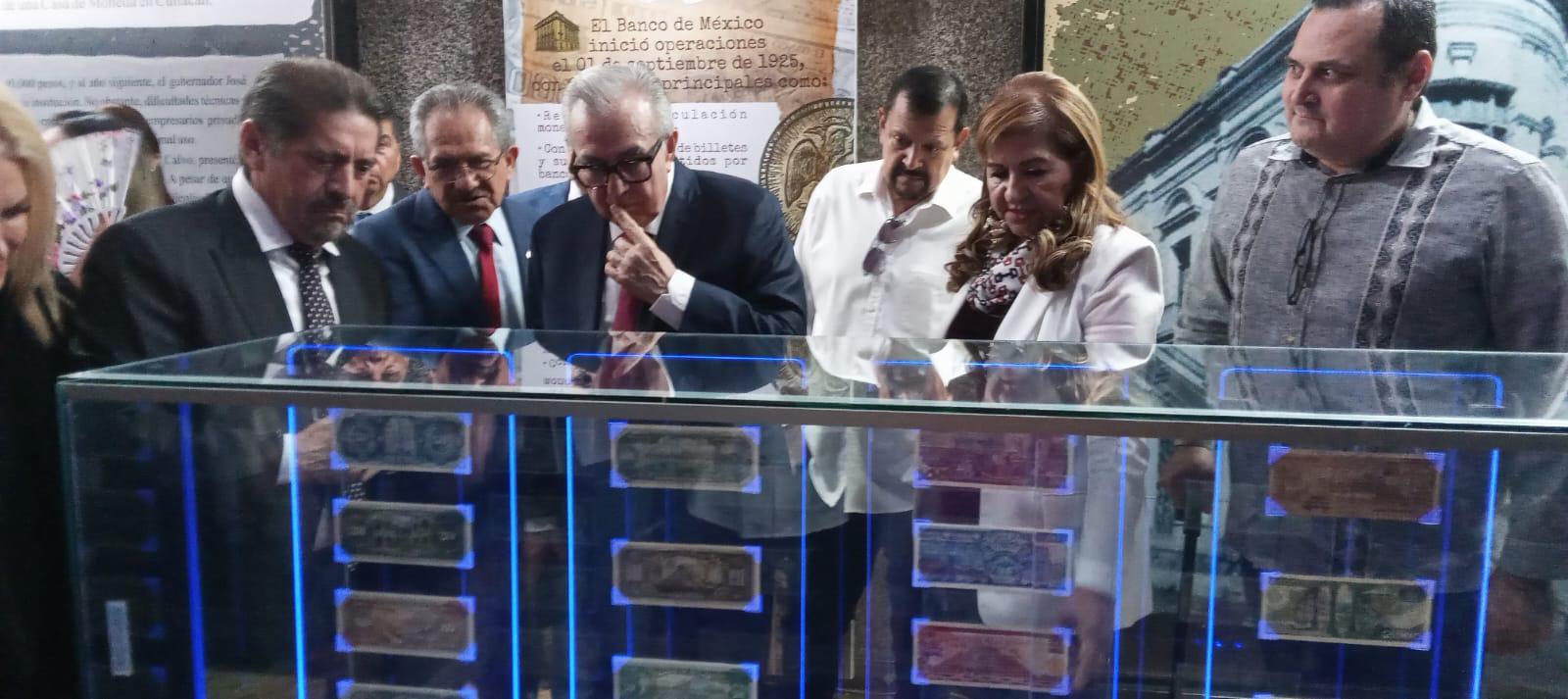 $!Llega Rubén Rocha Moya al Palacio Legislativo para presentar su Informe