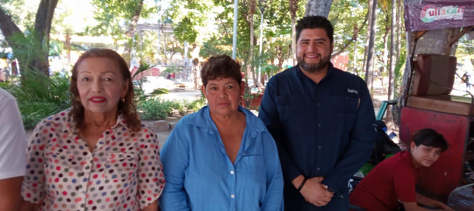 $!Comerciantes de Culiacán abren el Bazar Navideño, buscan repunte del 100 por ciento