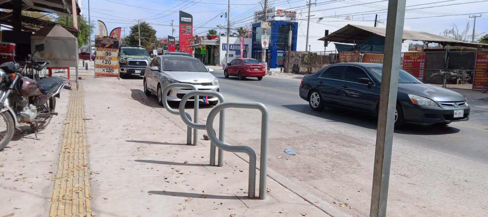 $!Los obreros trabajan en la colocación del cableado.