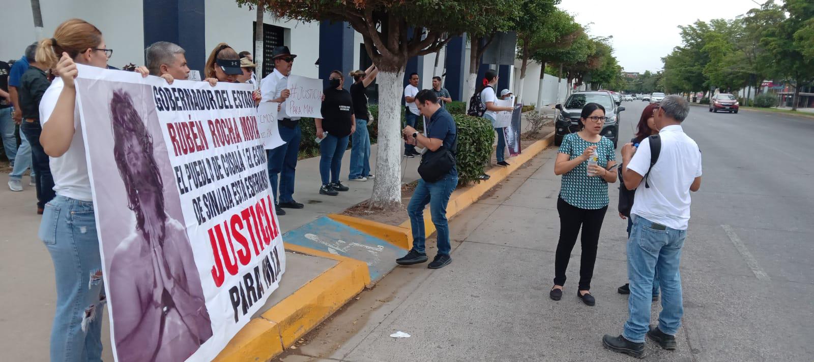 $!Marchan para pedir justicia por Max, el bailarín asesinado en Culiacán