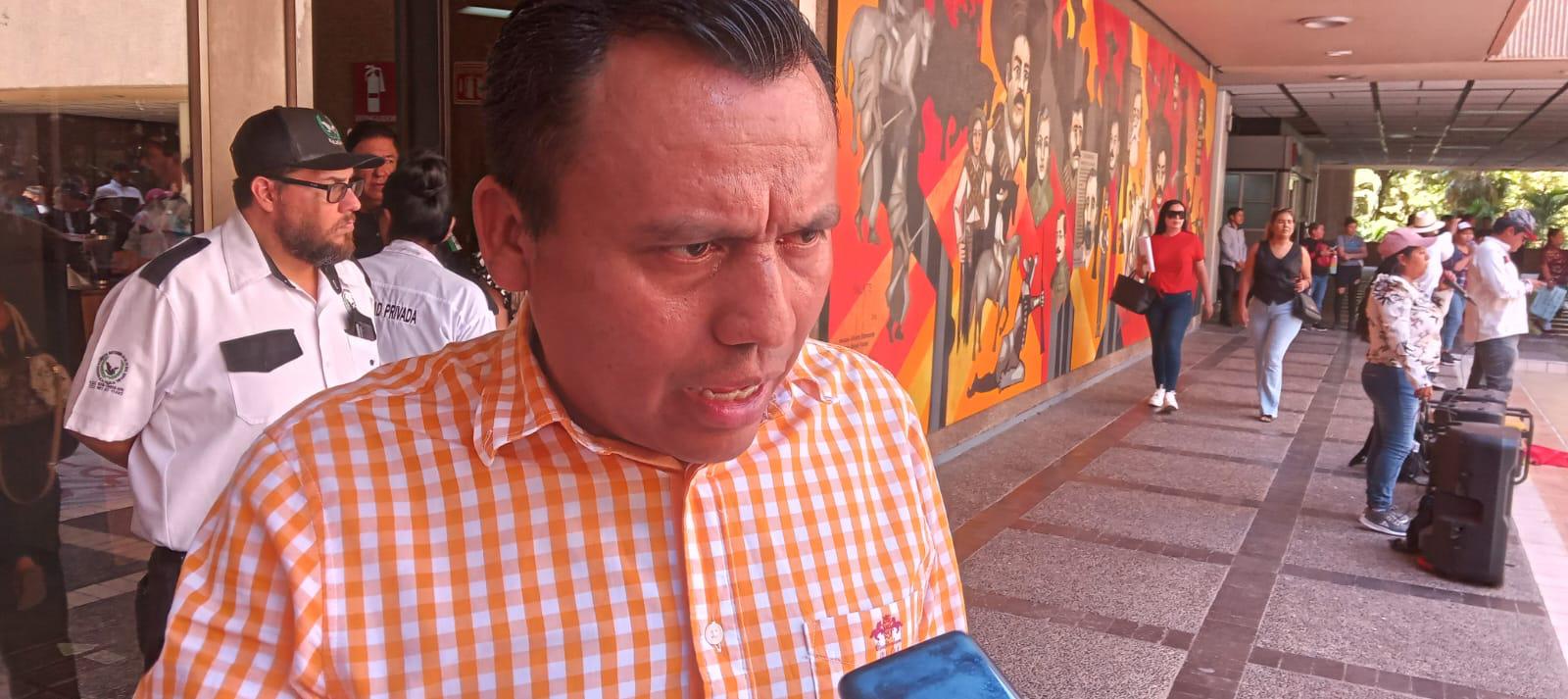 $!El Movimiento Antorchista Sinaloense marcha al Palacio de Gobierno para pedir intervención de Rocha Moya