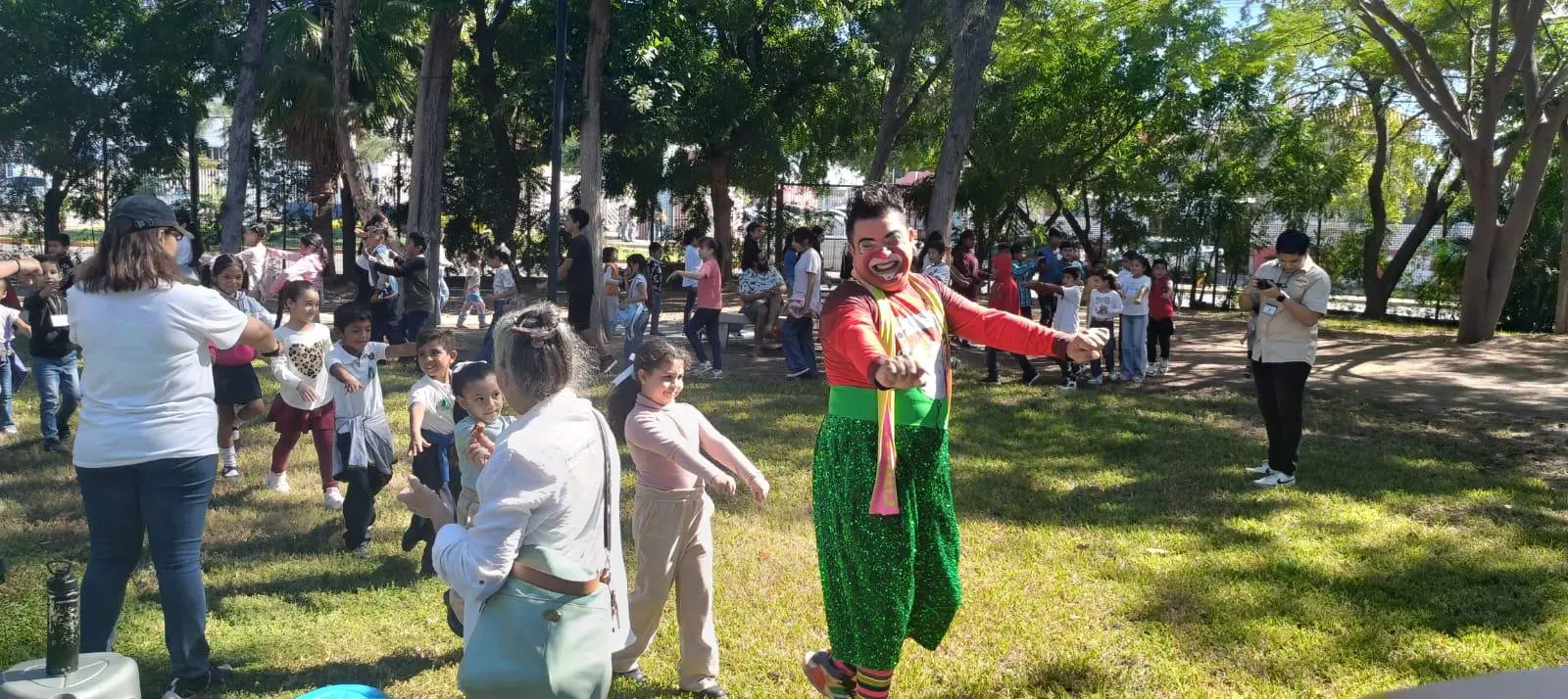 $!Regala Club Rotario una Navidad inolvidable a niñas y niños en el Gran Acuario Mazatlán
