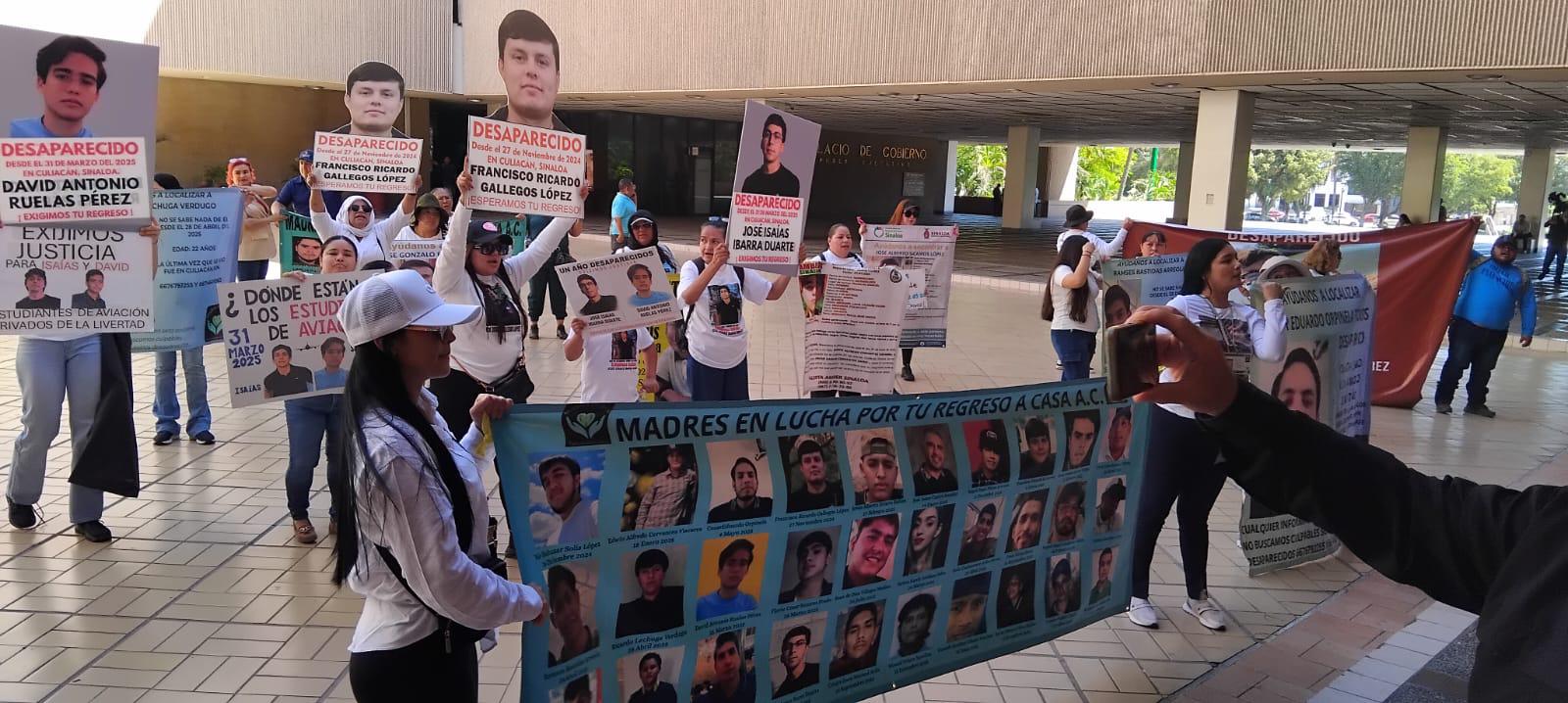 $!Madres buscadoras de Culiacán convierten su celebración en marcha por sus desaparecidos