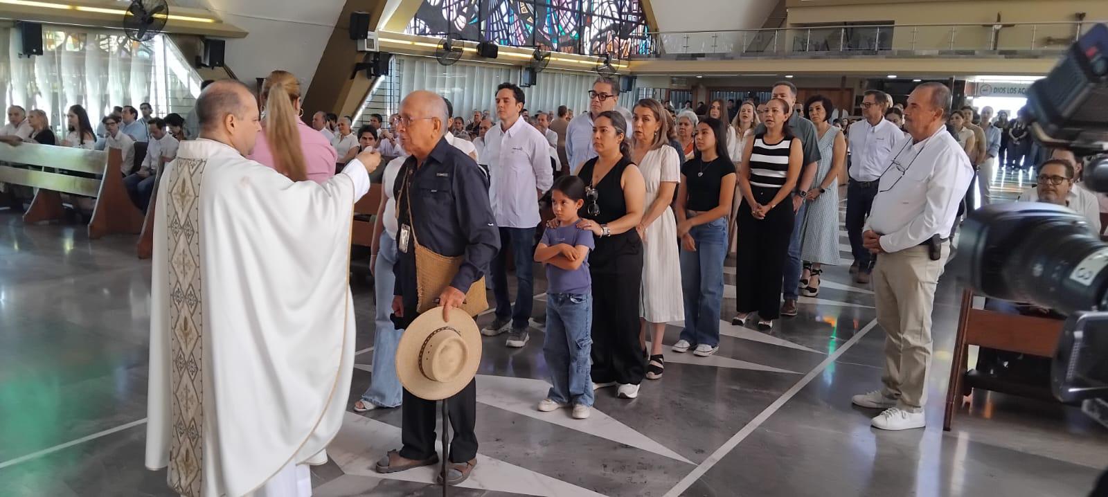 $!Agricultores en Culiacán llaman a mantener la esperanza ante crisis del campo durante misa por su día