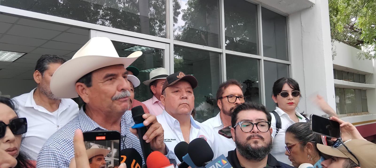 $!Agricultores suspenden protesta tras acuerdos con Sader; esperan apertura de plataforma y pago de apoyos