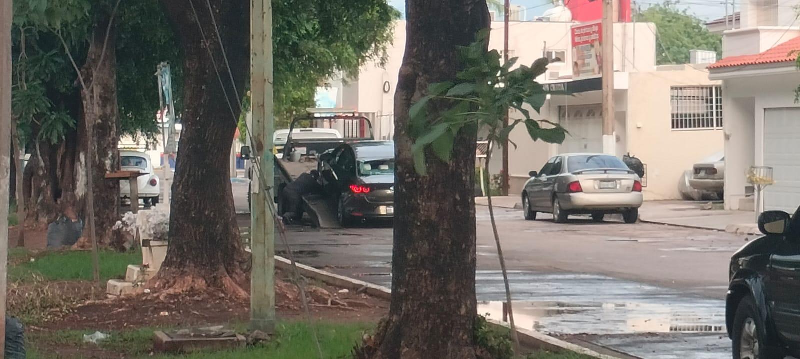 $!Conductor resulta herido en ataque a balazos en Las Quintas, en Culiacán