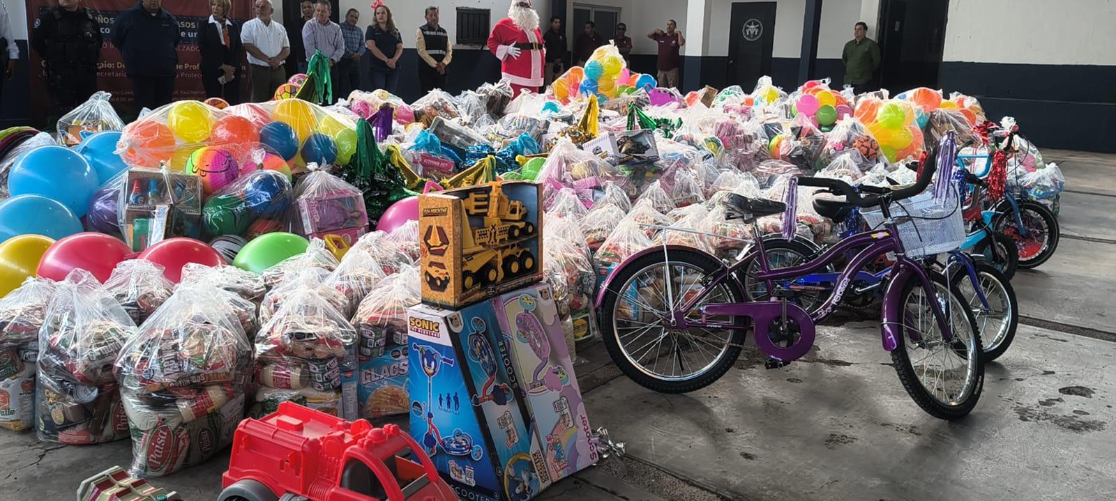 $!Programa ‘Poli Claus 2025’ llevará 11 mil juguetes y sonrisas a niños en sectores vulnerables de Ahome