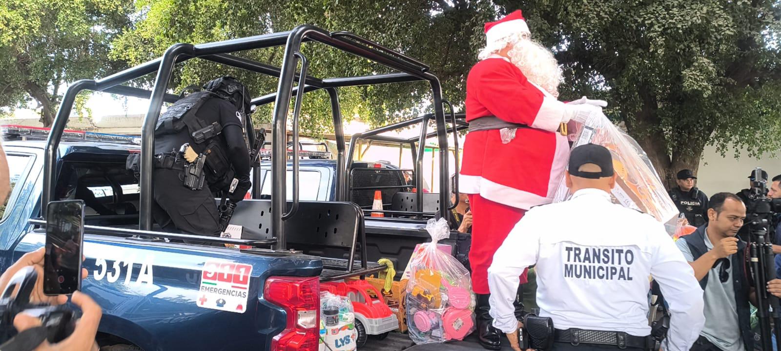 $!Programa ‘Poli Claus 2025’ llevará 11 mil juguetes y sonrisas a niños en sectores vulnerables de Ahome