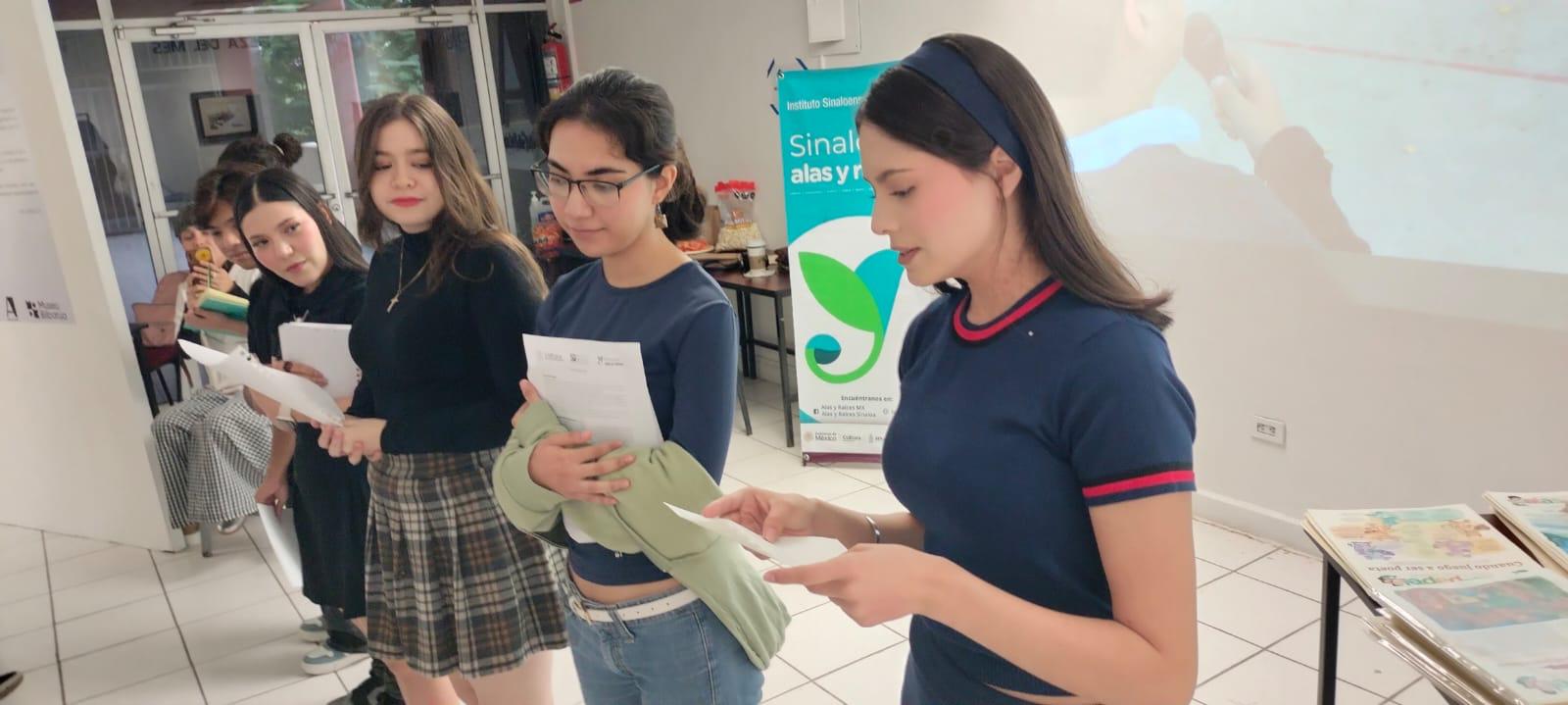 $!Comparten la experiencia de ‘Alas de Papel’ con alumnos de Comunicación de la UAdeO