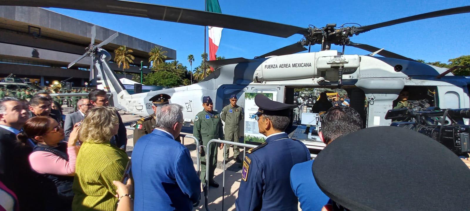 $!Inaugura Ejército la exposición ‘La Gran Fuerza de México’, en Palacio de Gobierno, en Culiacán