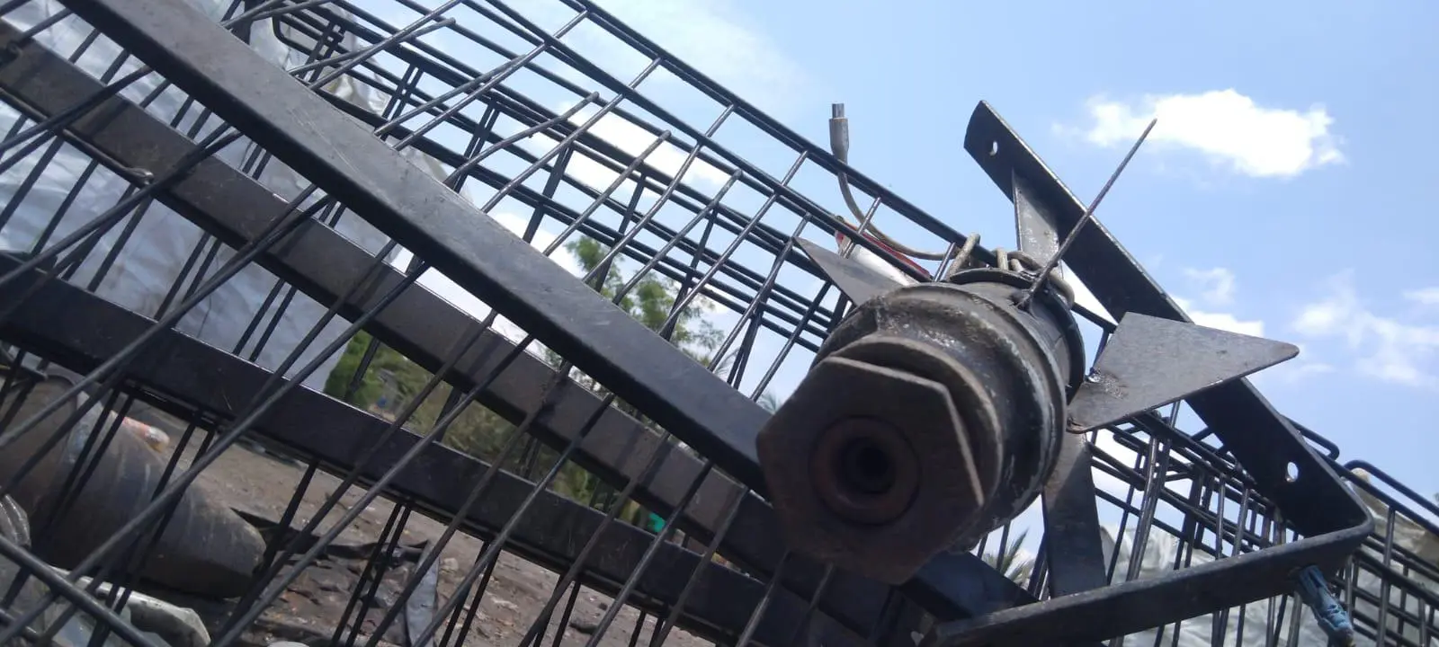 $!Localizan artefacto explosivo entre basura en Escuinapa