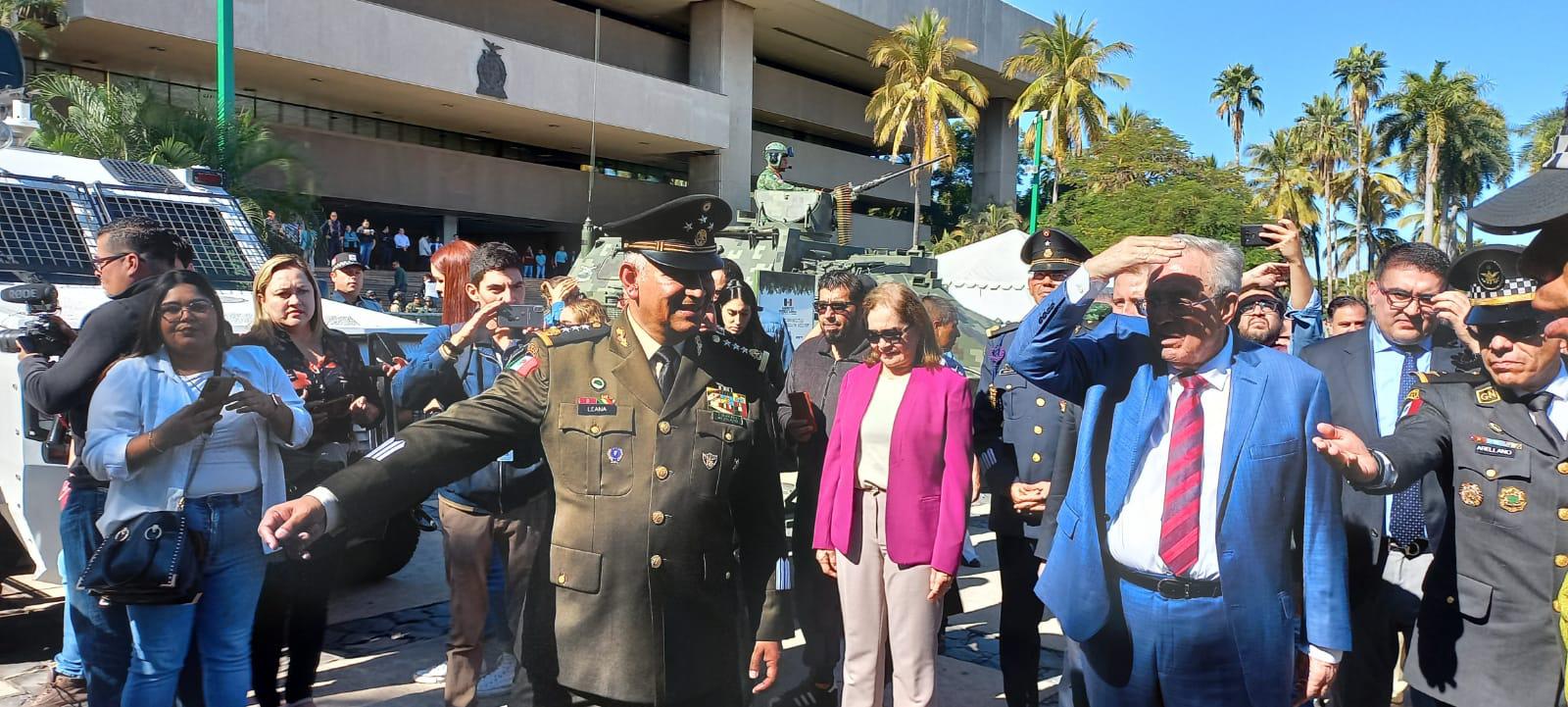 $!Inaugura Ejército la exposición ‘La Gran Fuerza de México’, en Palacio de Gobierno, en Culiacán