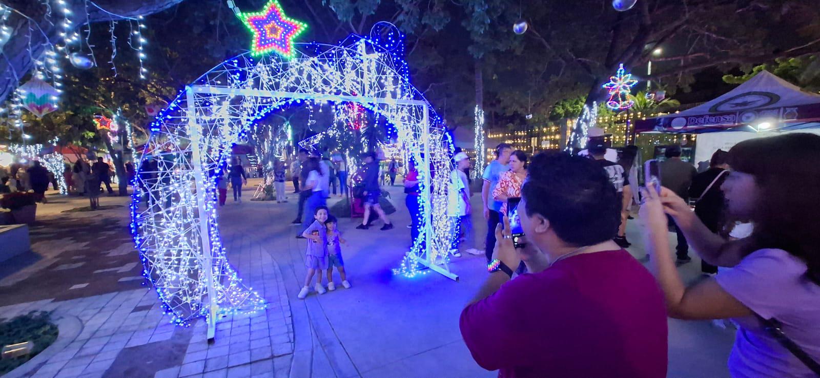 $!Villa Navideña sigue atrayendo a miles de mazatlecos; en Navidad fue visitada por 23 mil personas