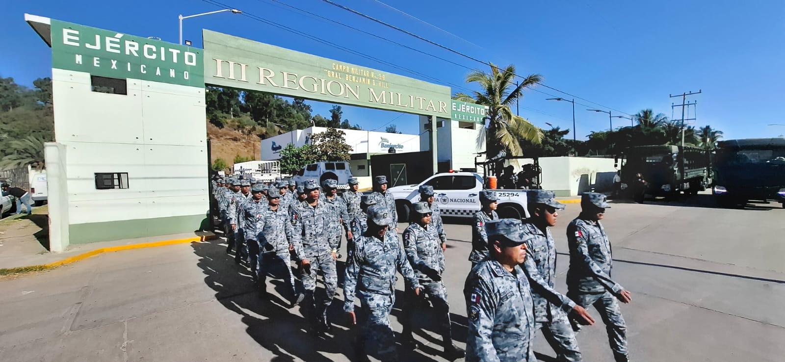 $!Se reúne Secretario de la Defensa en Mazatlán con personal del Ejército, Fuerza Aérea y Guardia Nacional