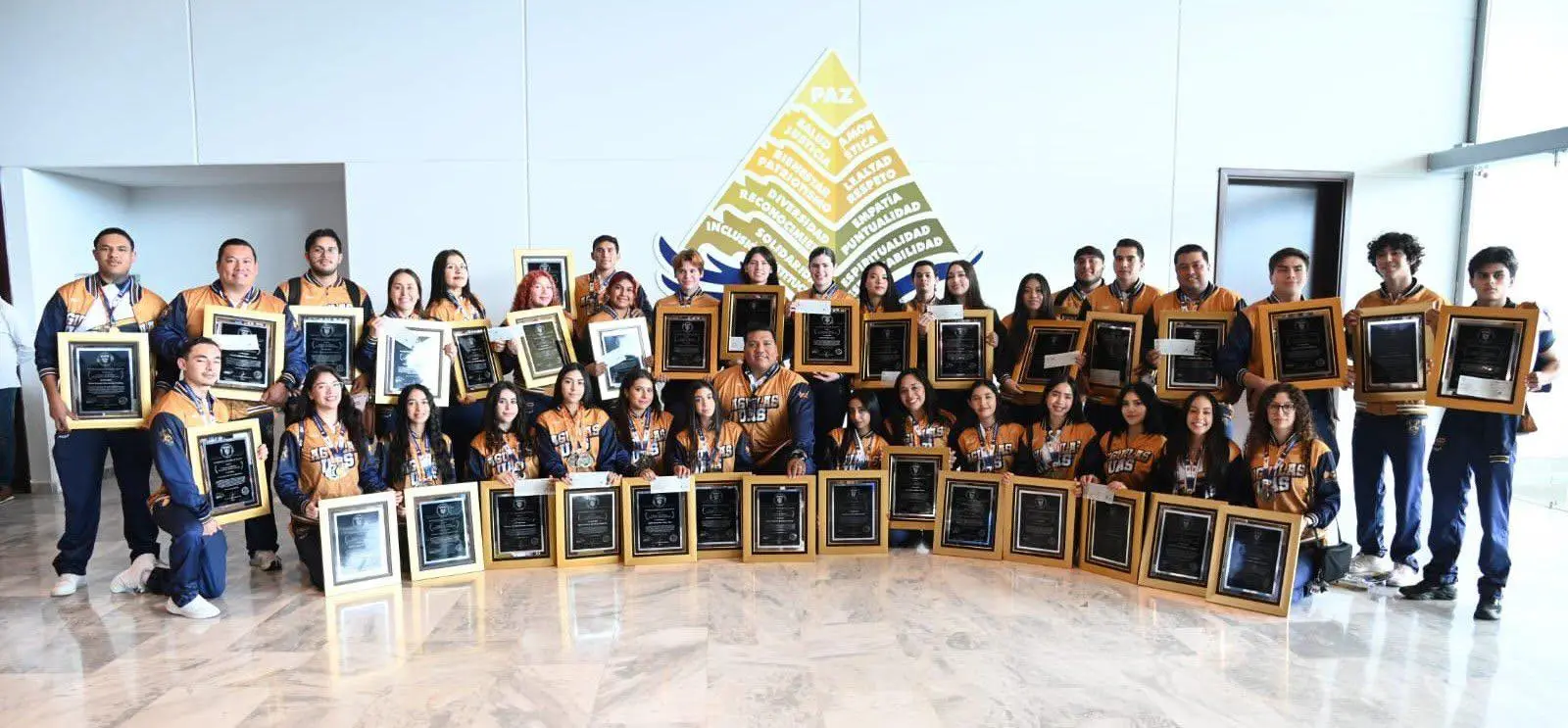 $!La Universidad Autónoma de Sinaloa reconoce a sus deportistas
