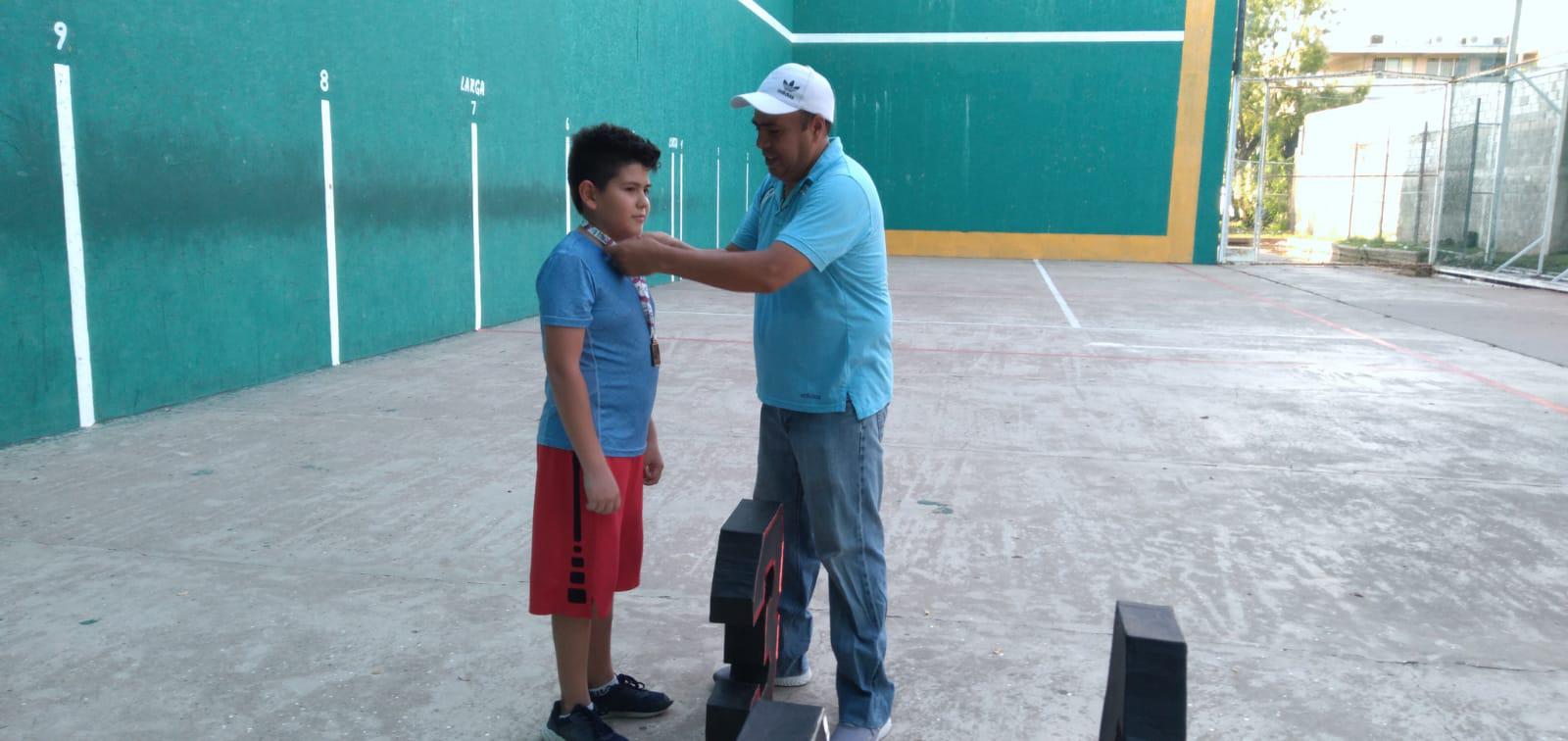 $!‘Cimbran’ los muros del frontón de la Sahop con torneo relámpago