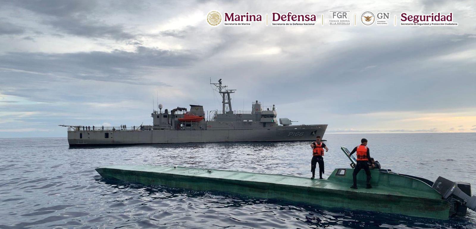 $!Decomisan 3.5 toneladas de cocaína en un sumergible, frente a las costas de Guerrero