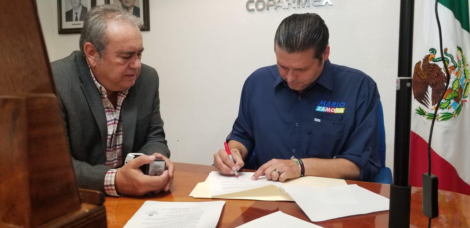 $!Firma Mario Zamora 10 compromisos con Coparmex