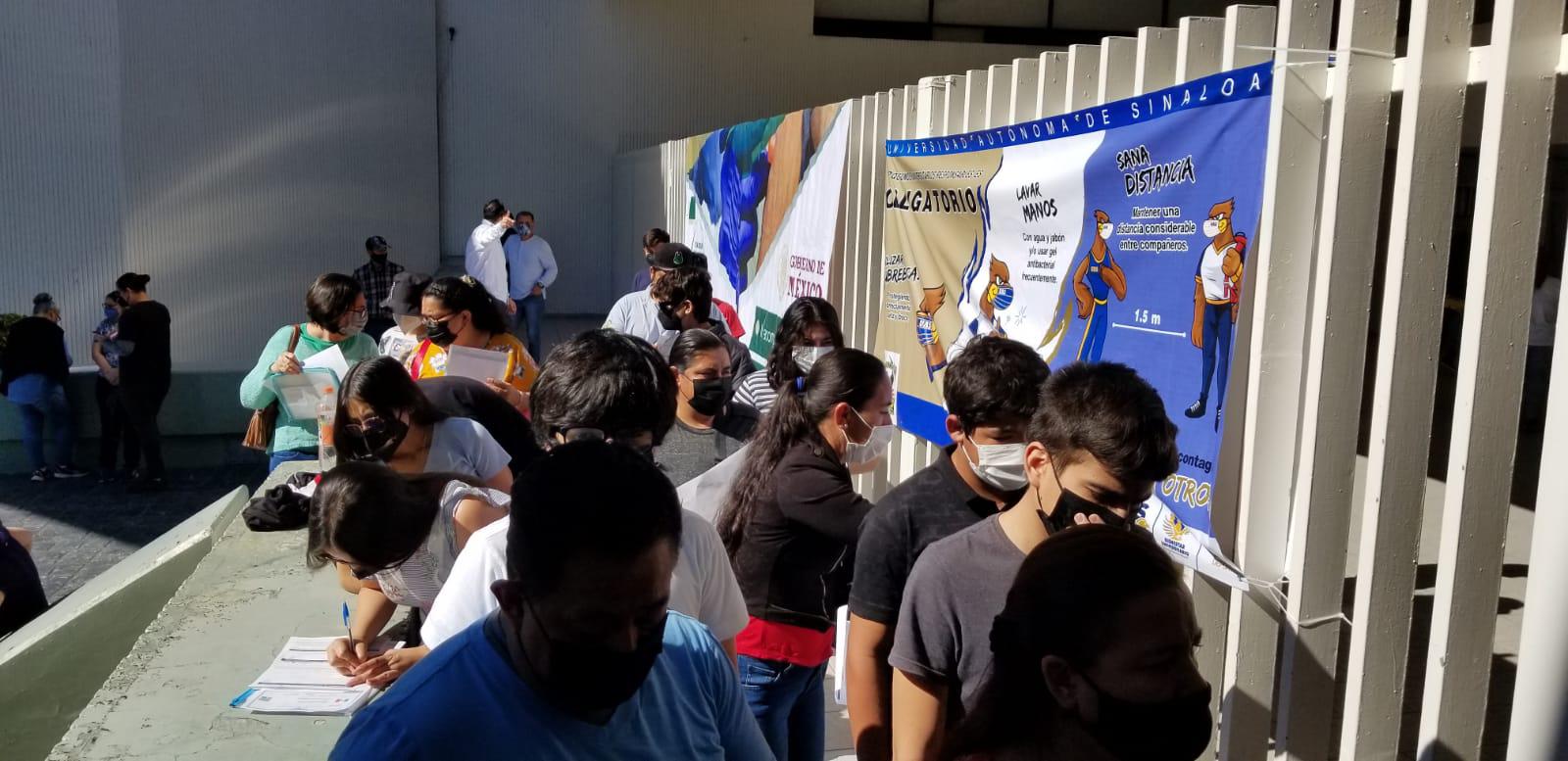 $!Se reactiva vacunación contra el Covid-19 en Culiacán sin largas filas en los centros