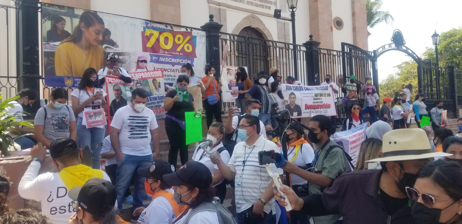 $!Sabuesos Guerreras realiza memorial en Catedral de Culiacán por víctimas de desaparición forzada