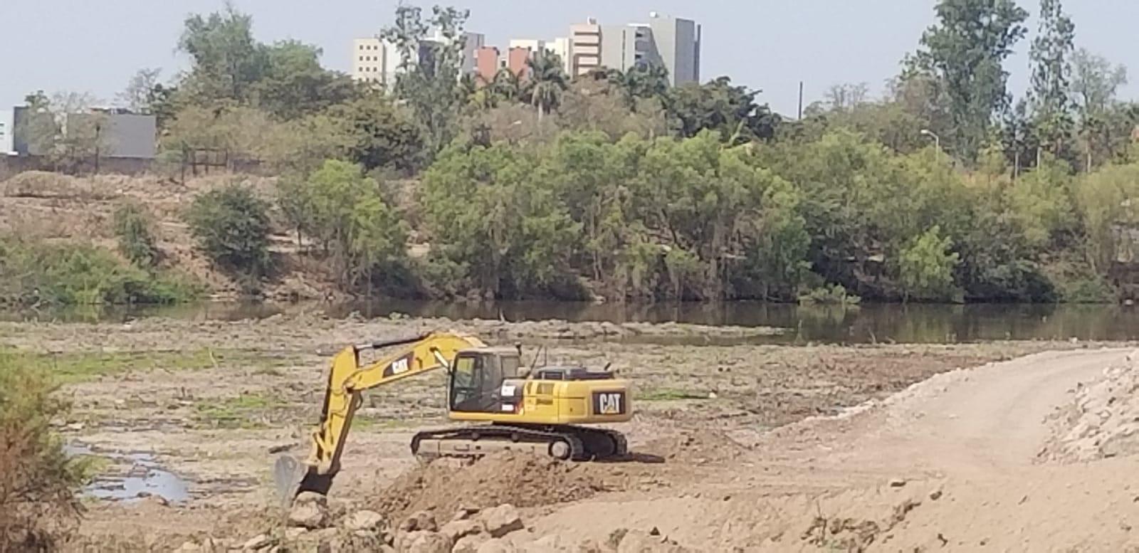 $!Particular ganó litigio para construir sobre el cauce del Río Culiacán, a espaldas del Congreso del Estado