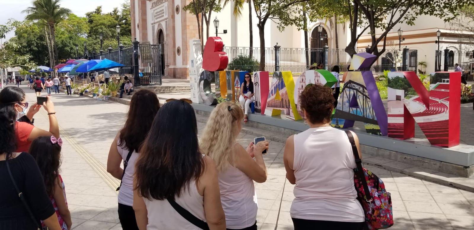$!Turibús de Culiacán, una opción de turismo local y de recreación durante Semana Santa