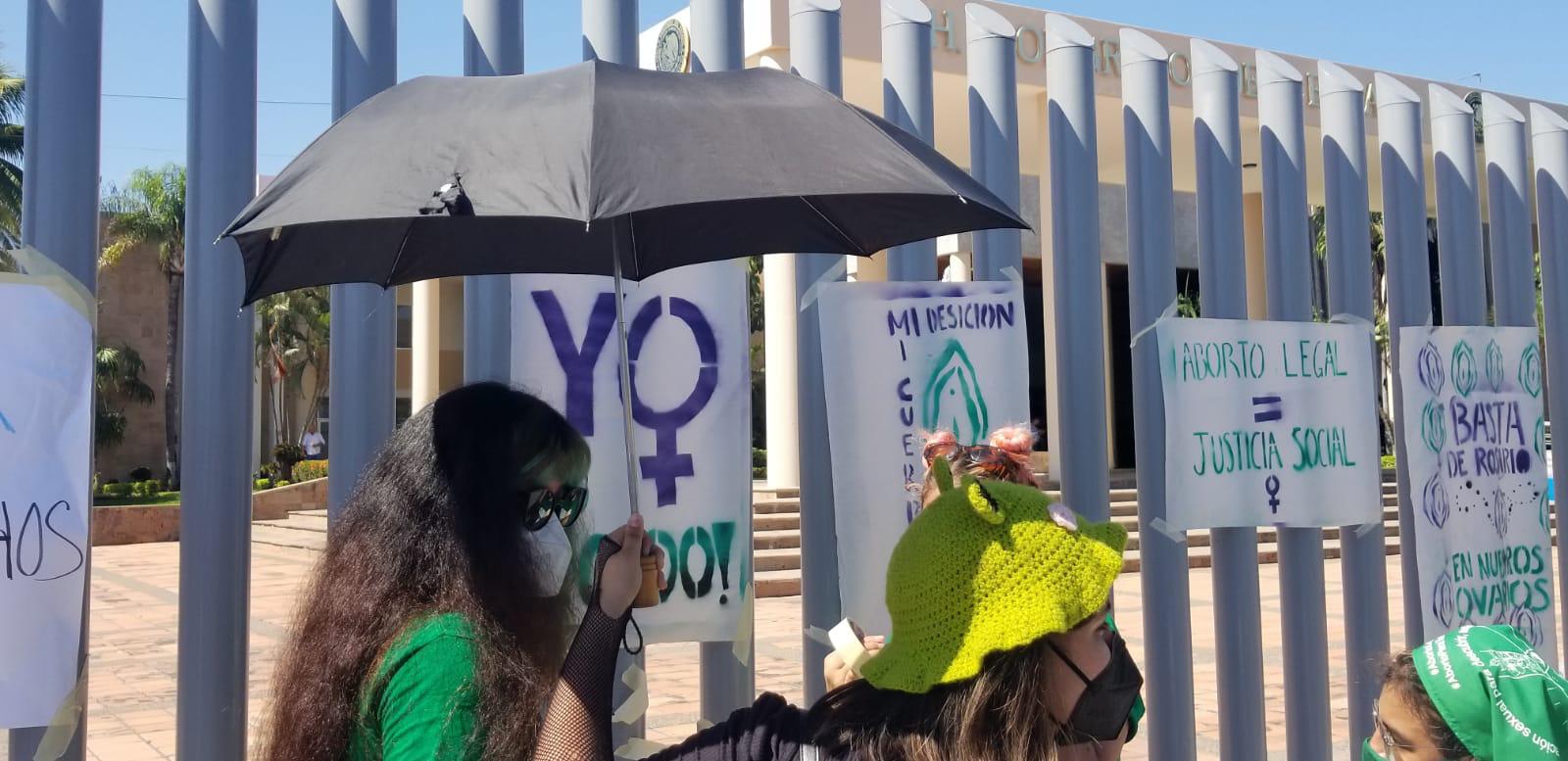 $!Feministas de nueva cuenta quedan a la espera del aborto legal; iniciativa pasará a la próxima legislatura