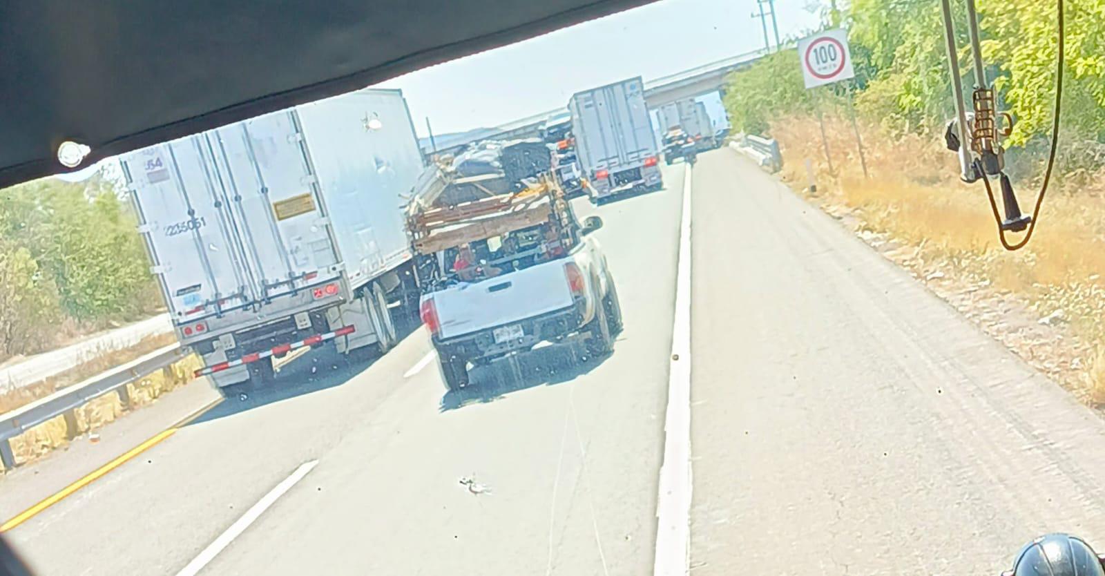 $!Atacan a patrulla de Seguridad Pública de Escuinapa al sur de la ciudad