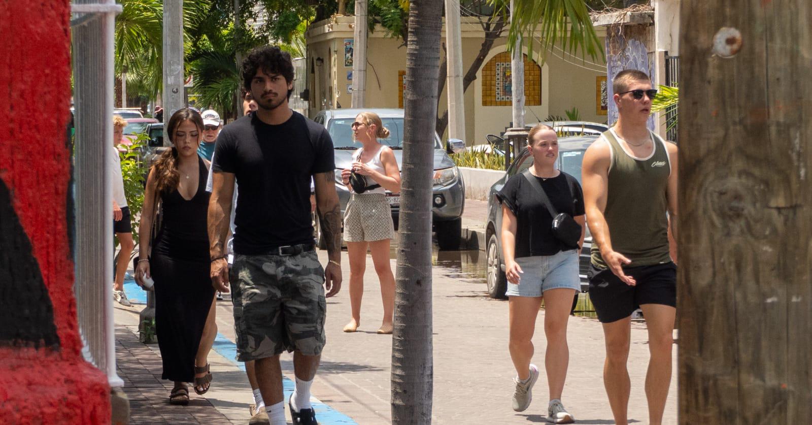 $!Recibe Mazatlán a más de 4 mil 700 cruceristas este miércoles