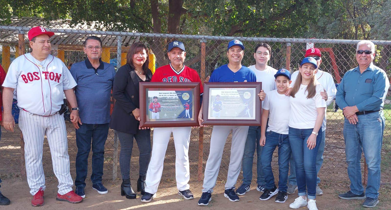$!La Liga de Tercera Fuerza de softbol del Club Villa Universidad es inaugurada en Culiacán