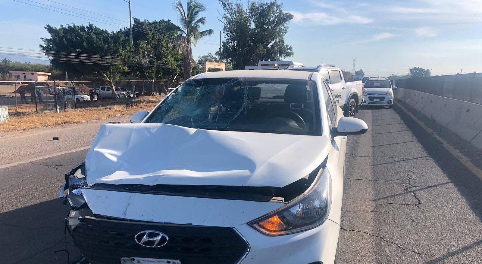 $!Motociclista muere tras ser impactado por auto en la carretera Internacional en Mazatlán