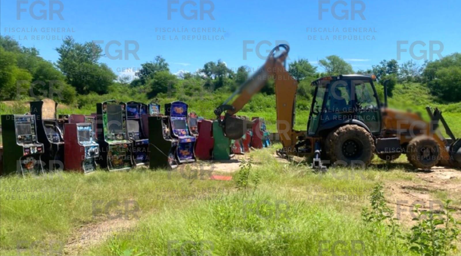 $!Incinera FGR más de 900 kilos de droga y destruye 223 tragamonedas en Sinaloa